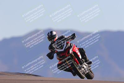 media/Nov-06-2023-Moto Forza (Mon) [[ce023d0744]]/3-Intermediate Group/Session 5 (Turn 9)/